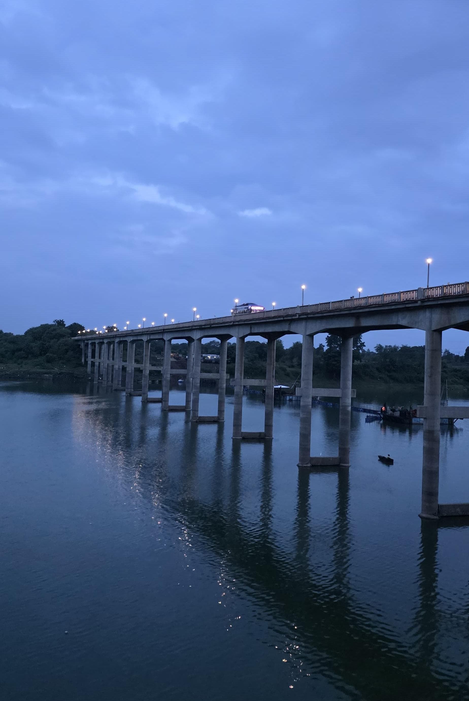 स्थानीय पर्यटकों की पसंद बन रहा बसई चंबल क्षेत्र..... मगरमच्छ, उद बिलाव और पक्षियों को निहारने के लिए भा रही चंबल सफारी |