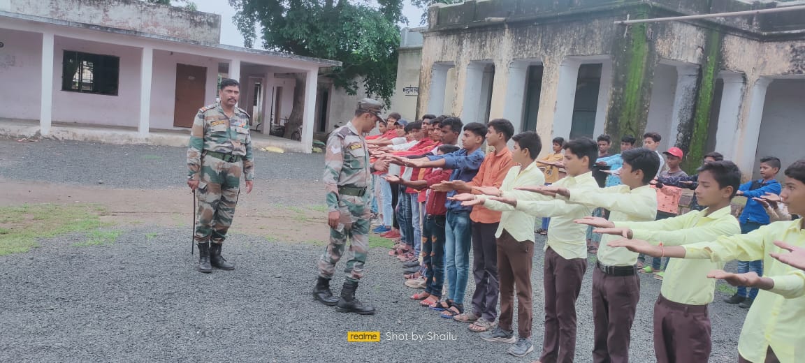 एनसीसी के छात्र सैनिकों की भर्ती का आयोजन किया गया