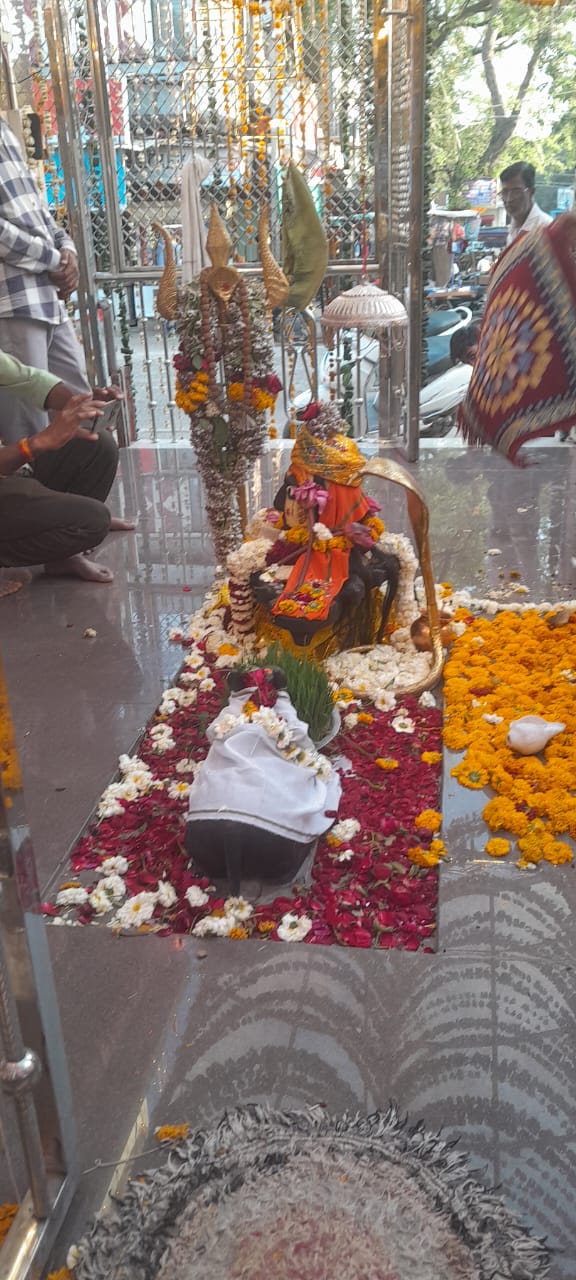 श्री जबरेश्वर महादेव की प्राण प्रतिष्ठा हुई संपन्न...भजन संध्या में श्रोतागण देर रात रहे उपस्थित